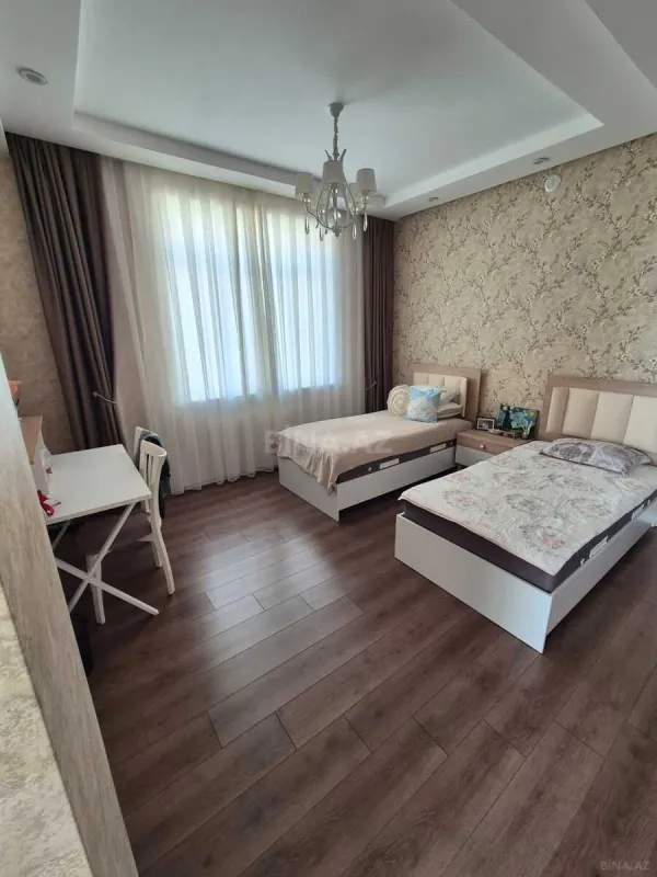 Satılır 4 otaqlı həyət evi 180 m²