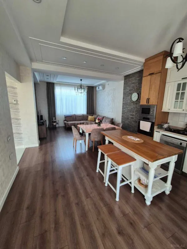 Satılır 4 otaqlı həyət evi 180 m²