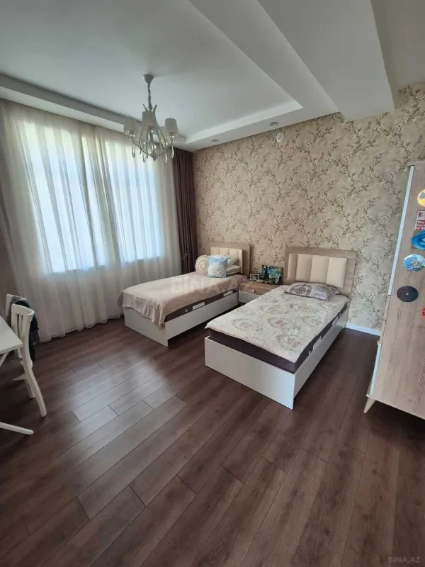 Satılır 4 otaqlı həyət evi 180 m²