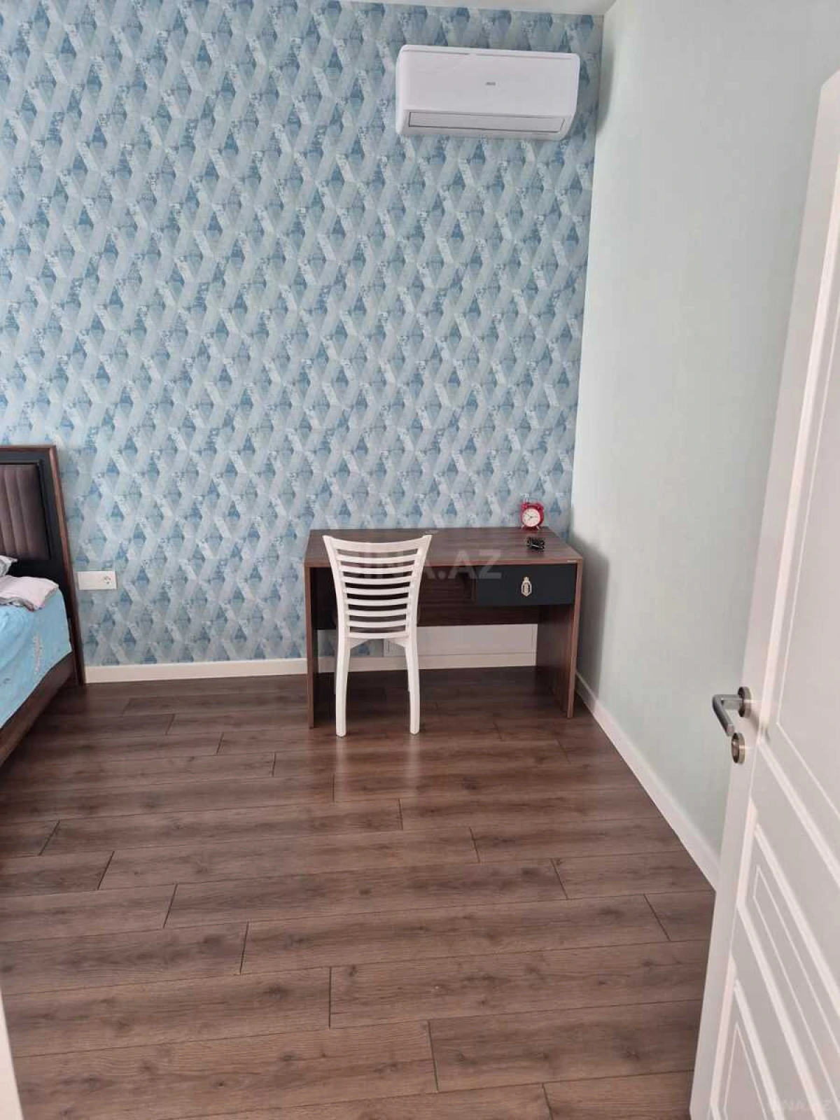 Satılır 4 otaqlı həyət evi 180 m²