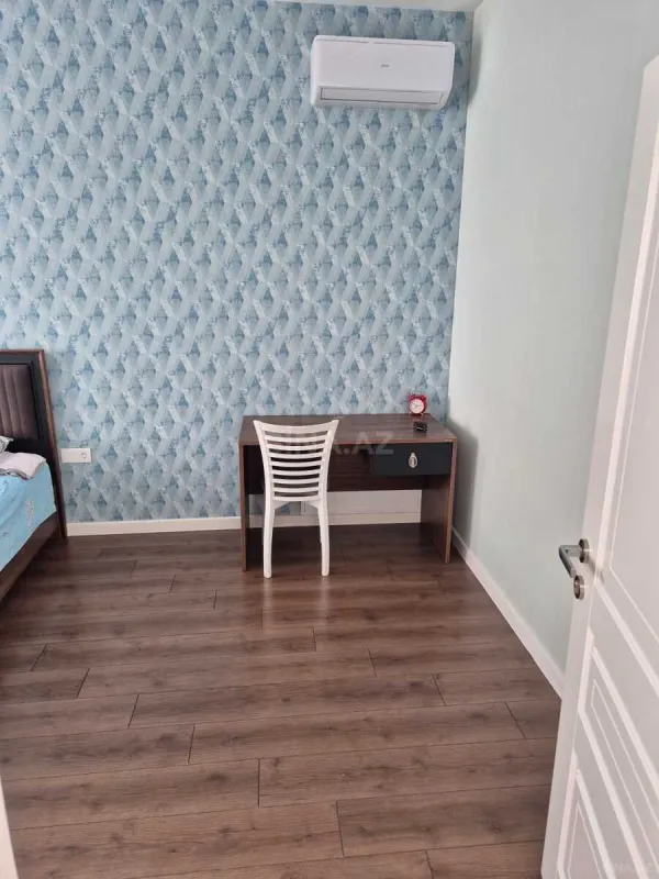 Satılır 4 otaqlı həyət evi 180 m²