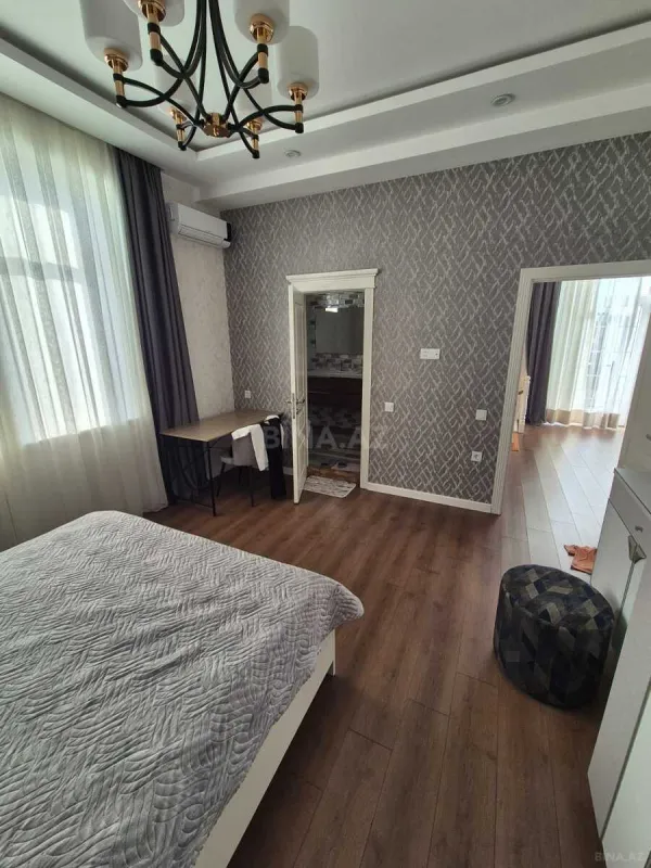 Satılır 4 otaqlı həyət evi 180 m²