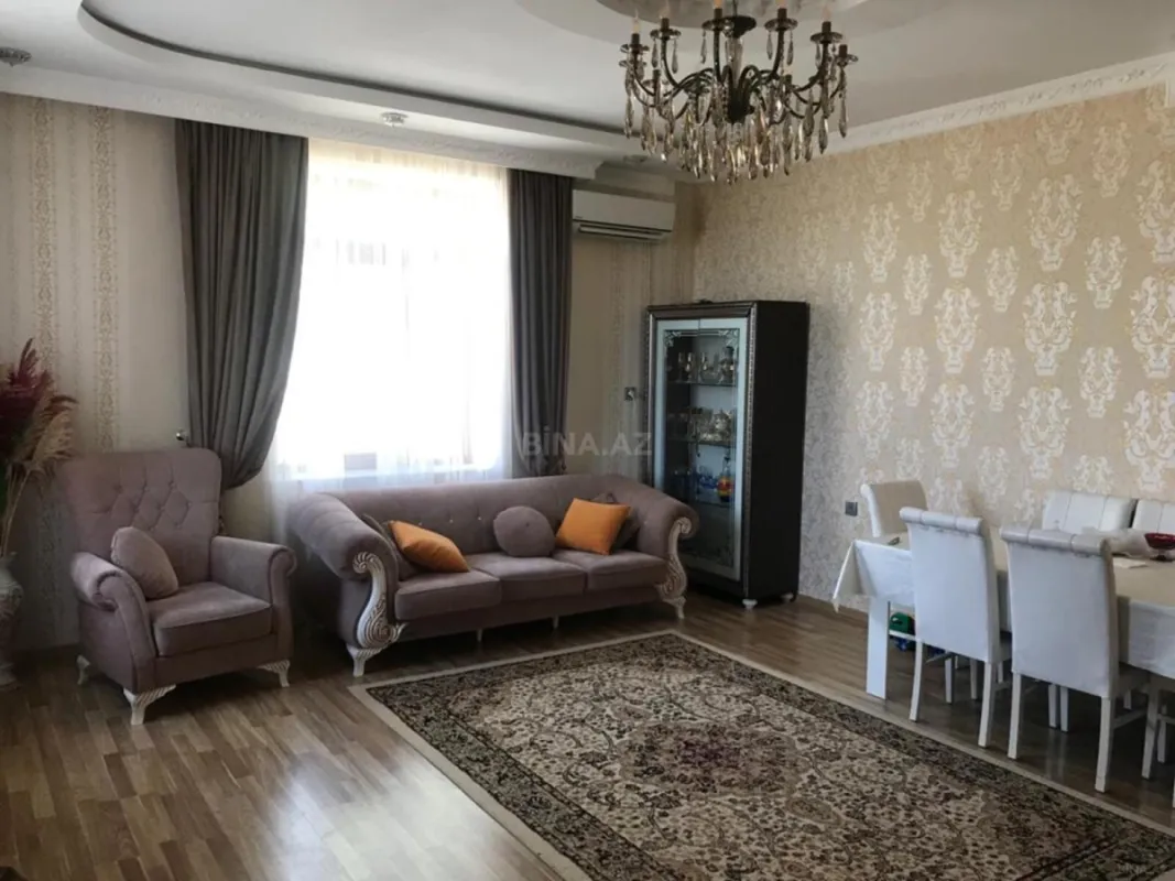 Satılır 6 otaqlı həyət evi 510 m²