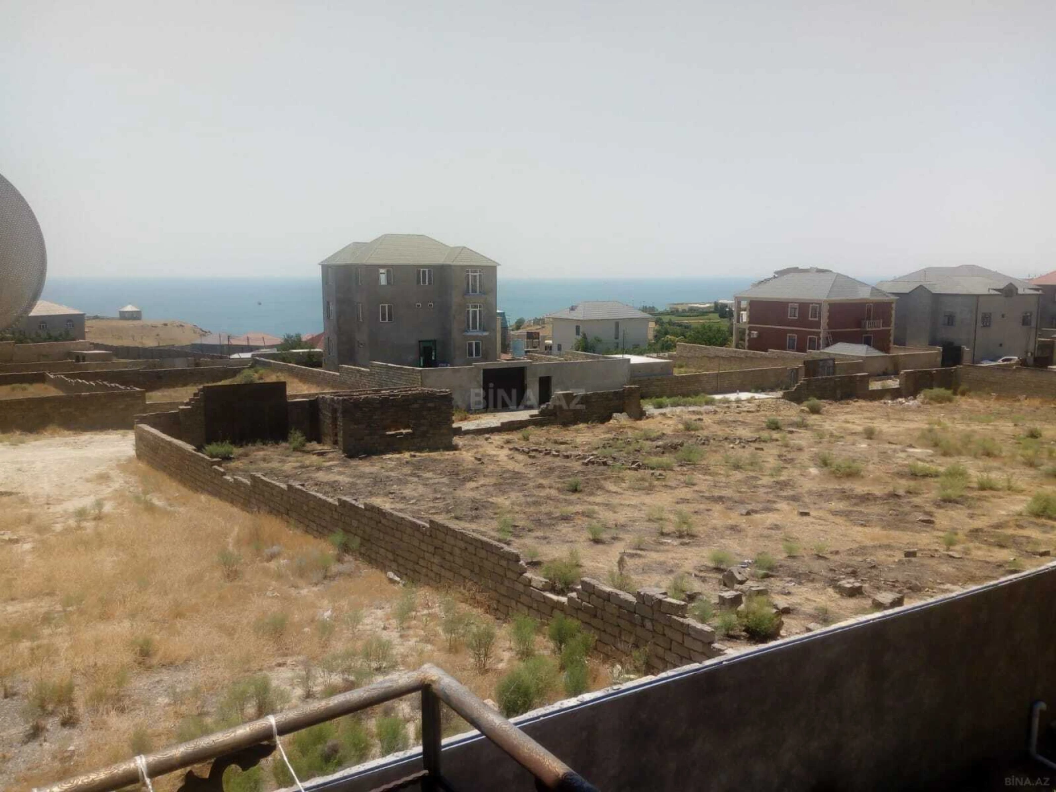 Satılır 5 otaqlı həyət evi 200 m²