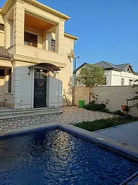 Satılır 5 otaqlı həyət evi 200 m²