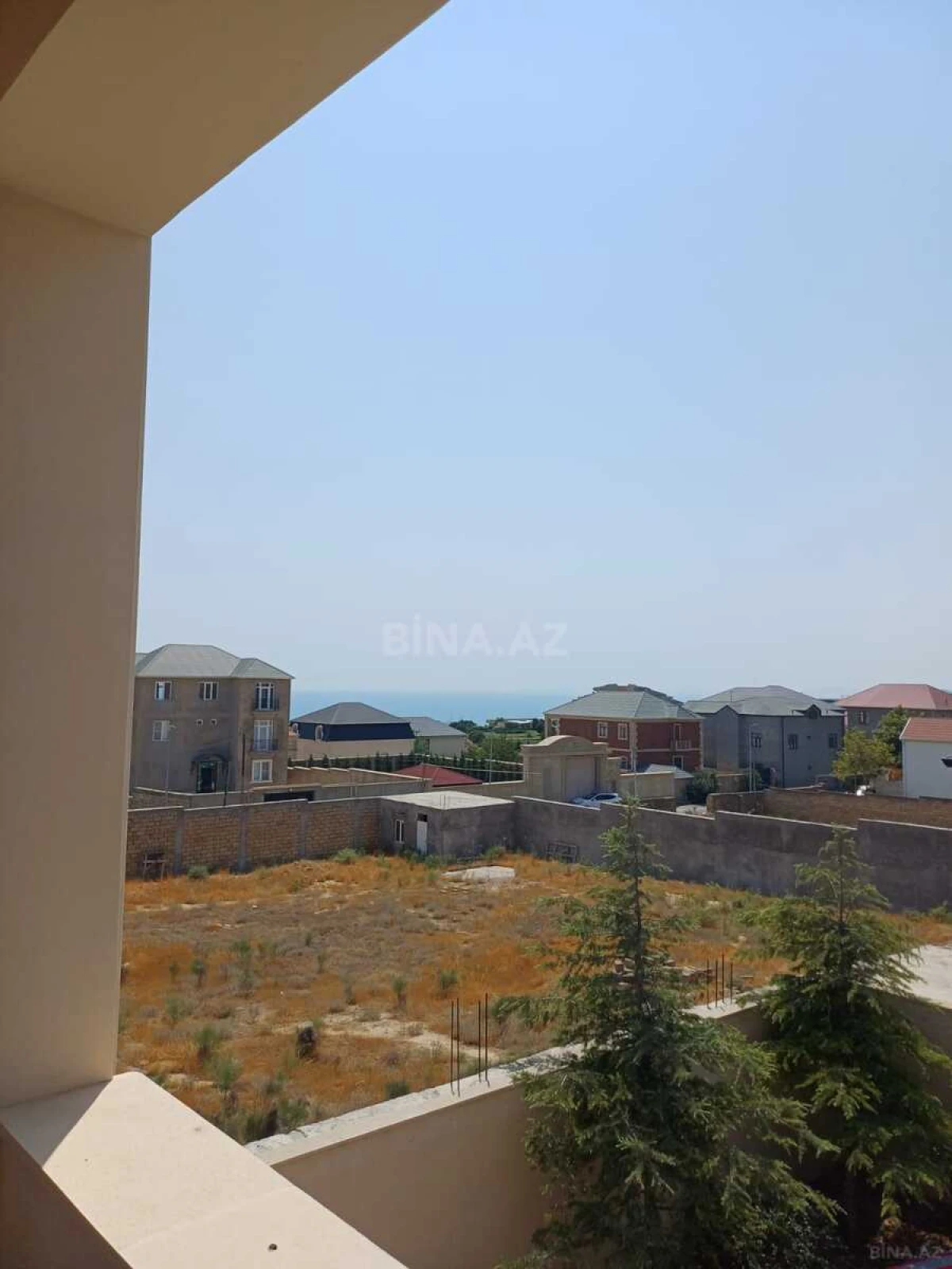 Satılır 5 otaqlı həyət evi 200 m²