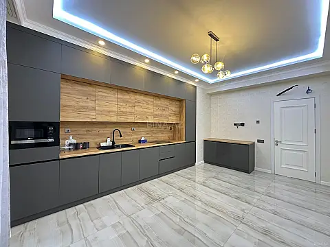 Kirayə verilir 2 otaqlı mənzil 95 m²