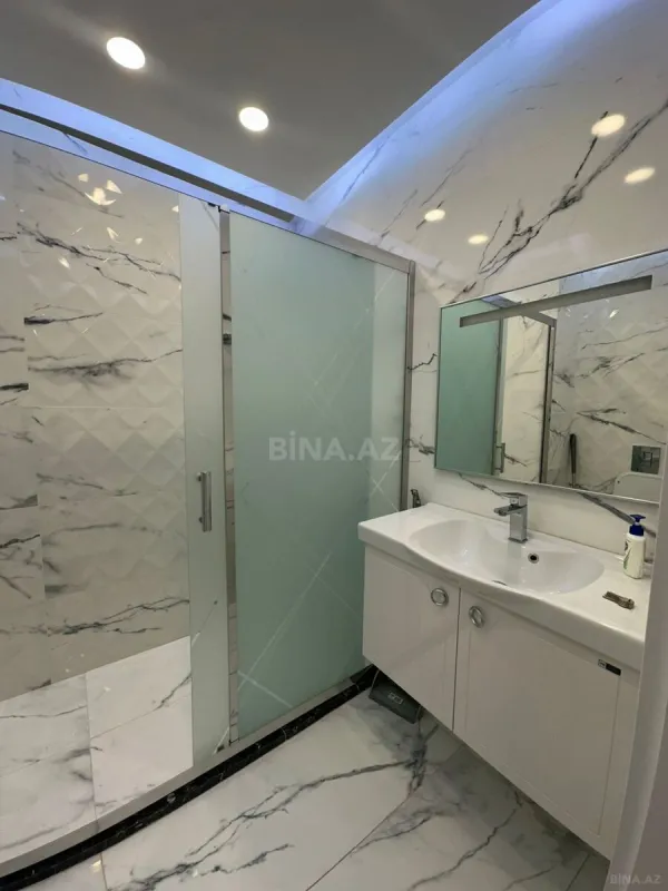 Kirayə verilir 2 otaqlı mənzil 95 m²