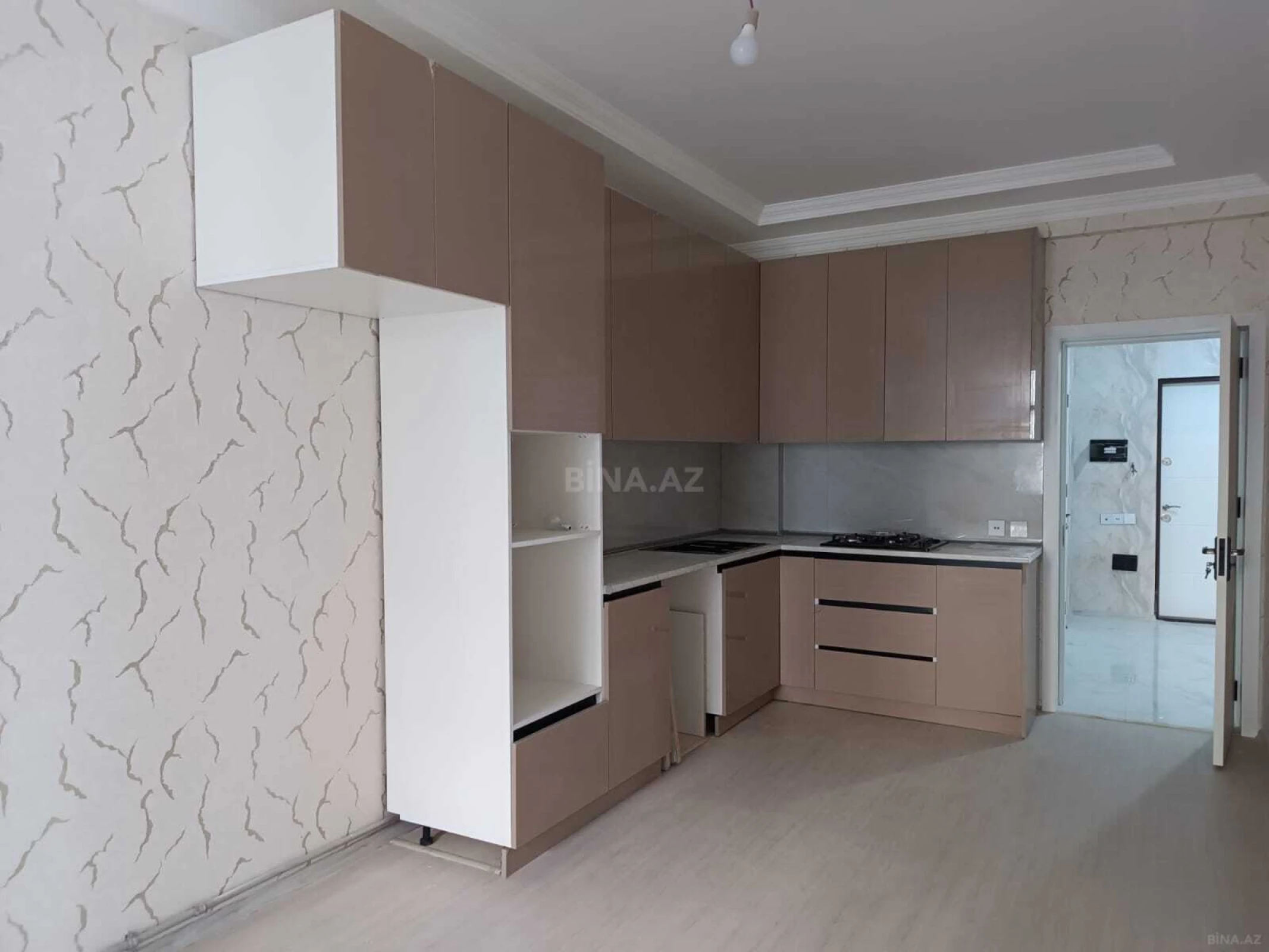 Satılır 2 otaqlı mənzil 73 m²