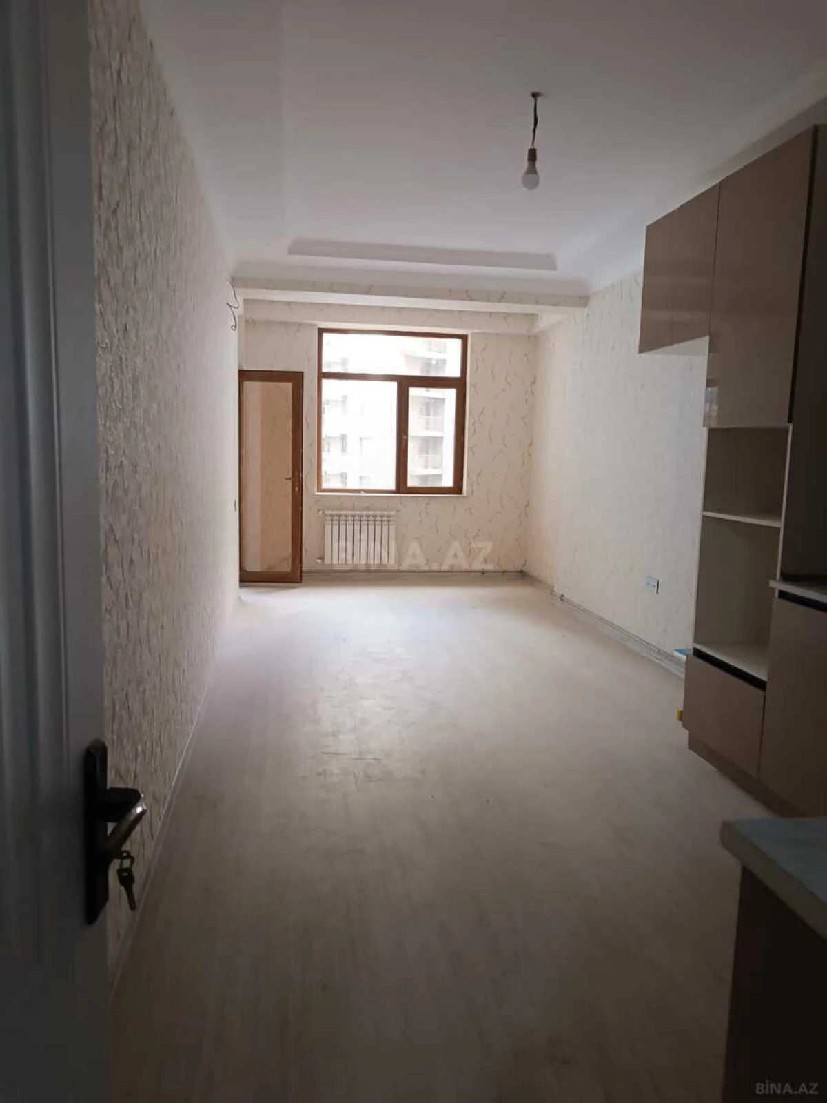 Satılır 2 otaqlı mənzil 73 m²