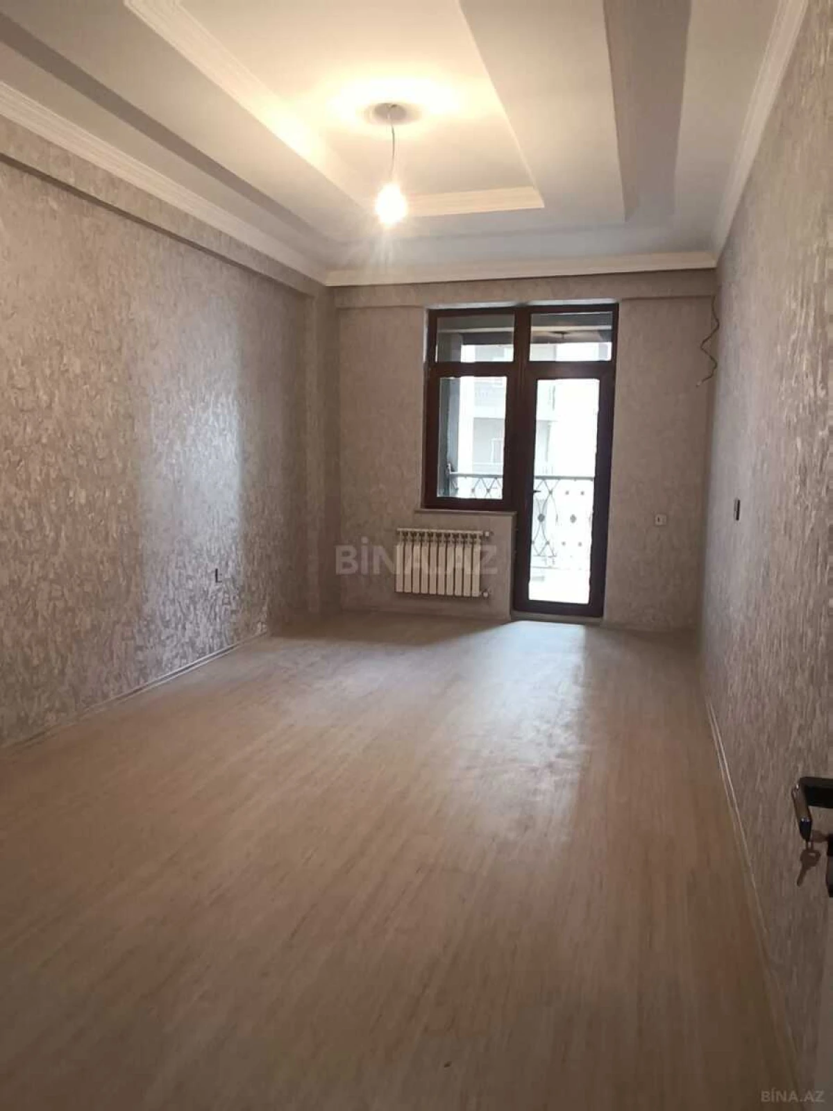 Satılır 2 otaqlı mənzil 73 m²