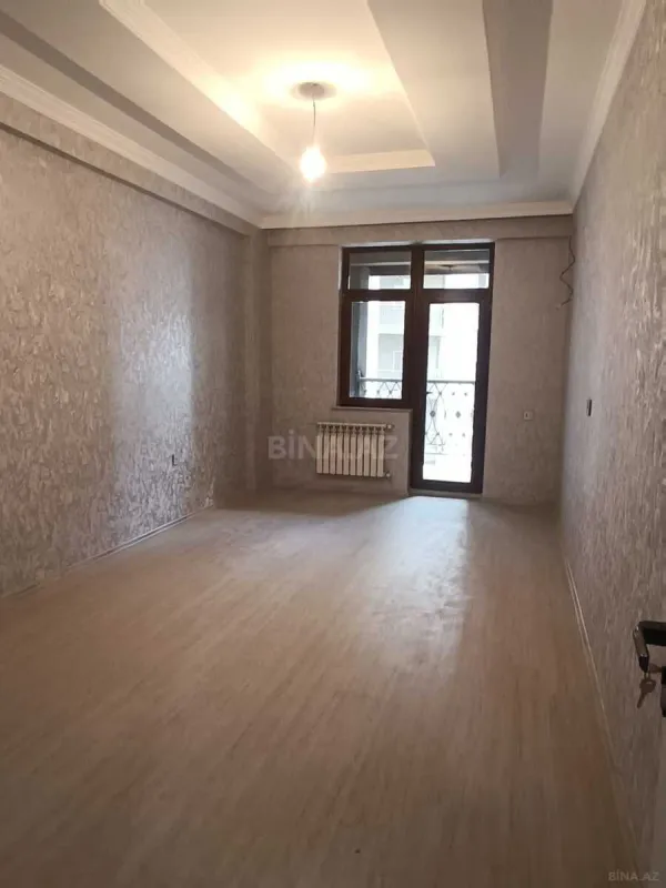 Satılır 2 otaqlı mənzil 73 m²