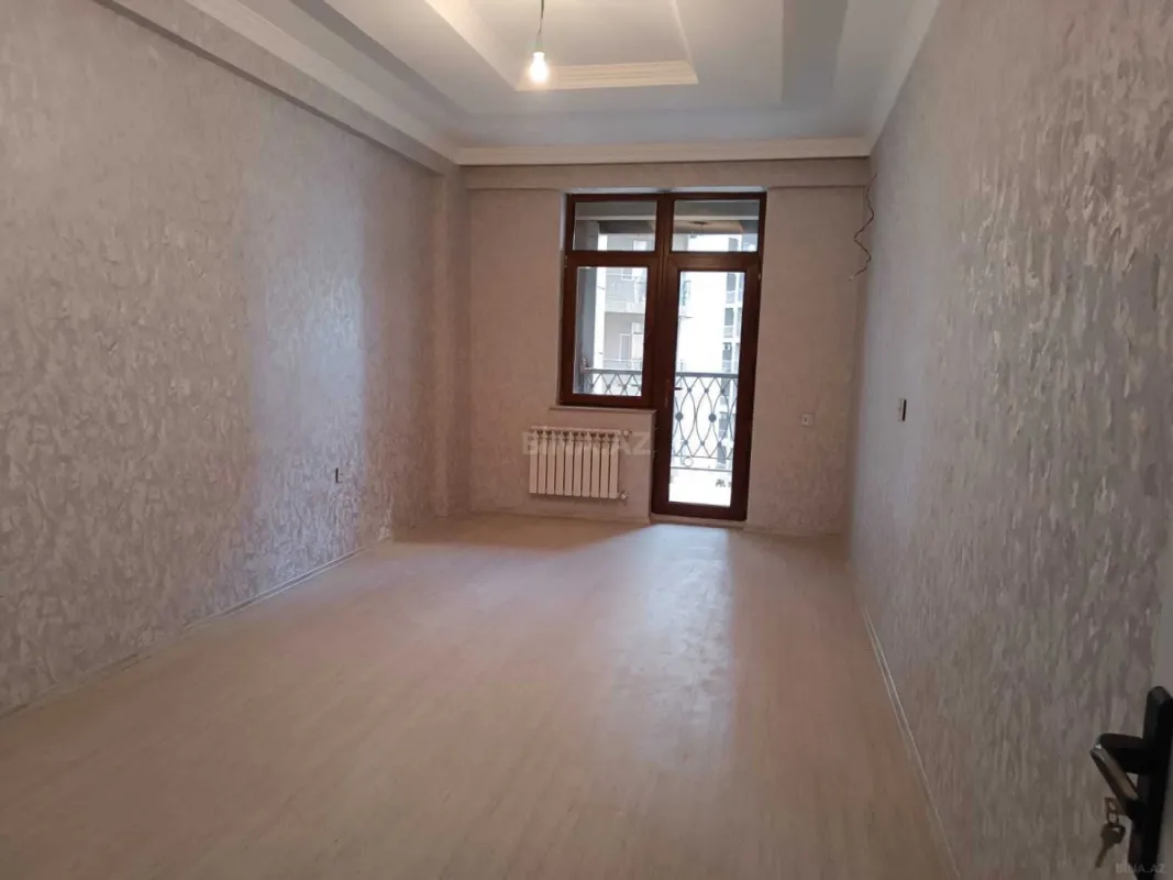 Satılır 2 otaqlı mənzil 73 m²