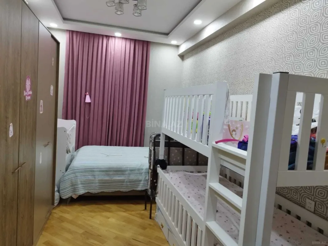 Satılır 2 otaqlı mənzil 68 m²