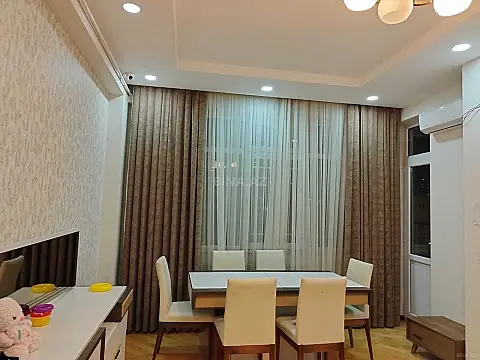 Satılır 2 otaqlı mənzil 68 m²