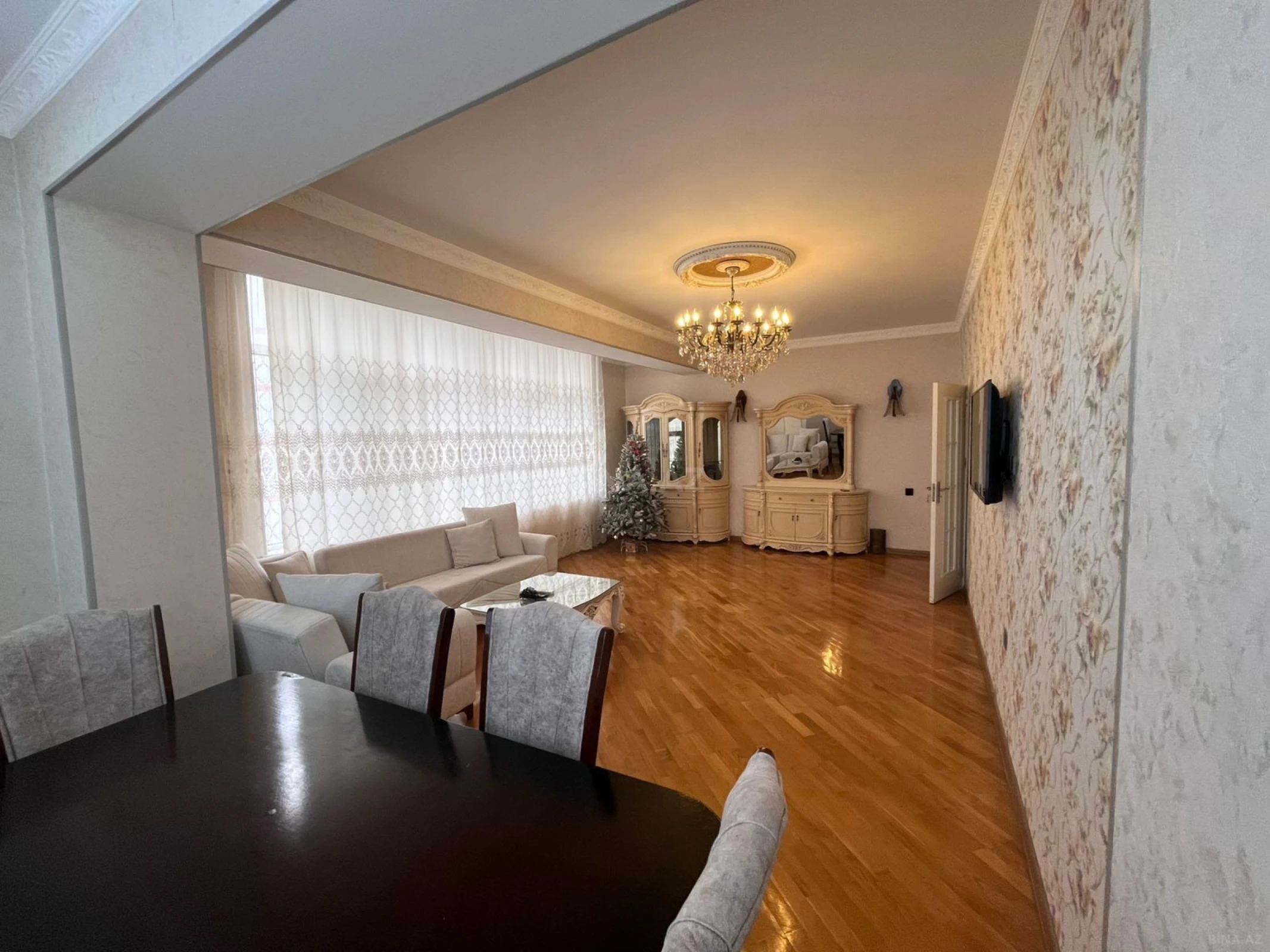 Kirayə verilir 3 otaqlı mənzil 107 m²