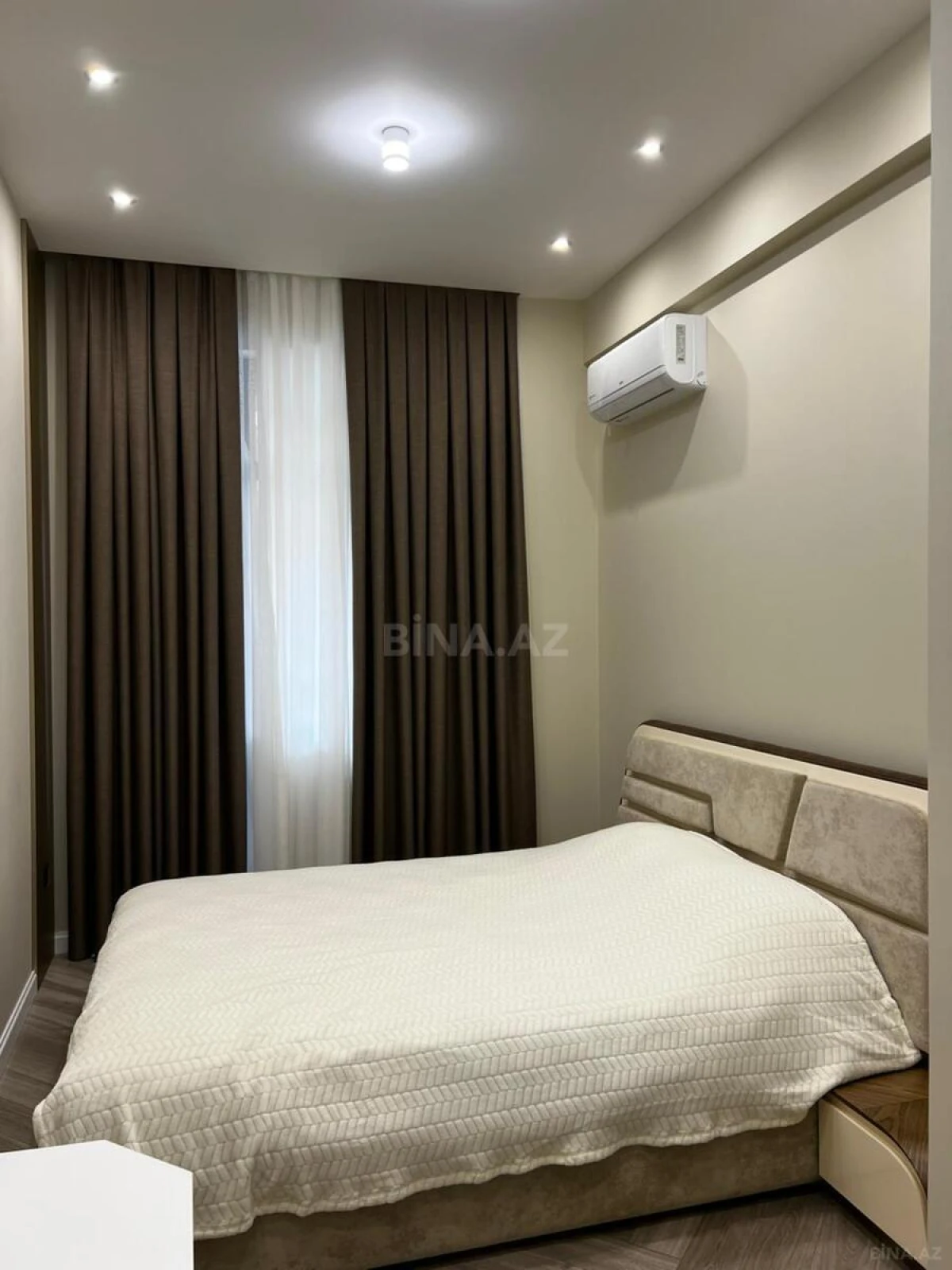 Kirayə verilir 2 otaqlı mənzil 70 m²