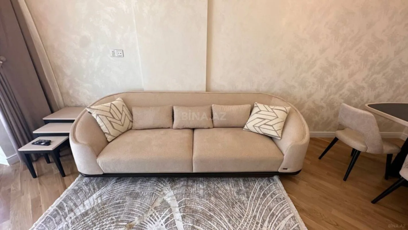 Satılır 3 otaqlı mənzil 102 m²