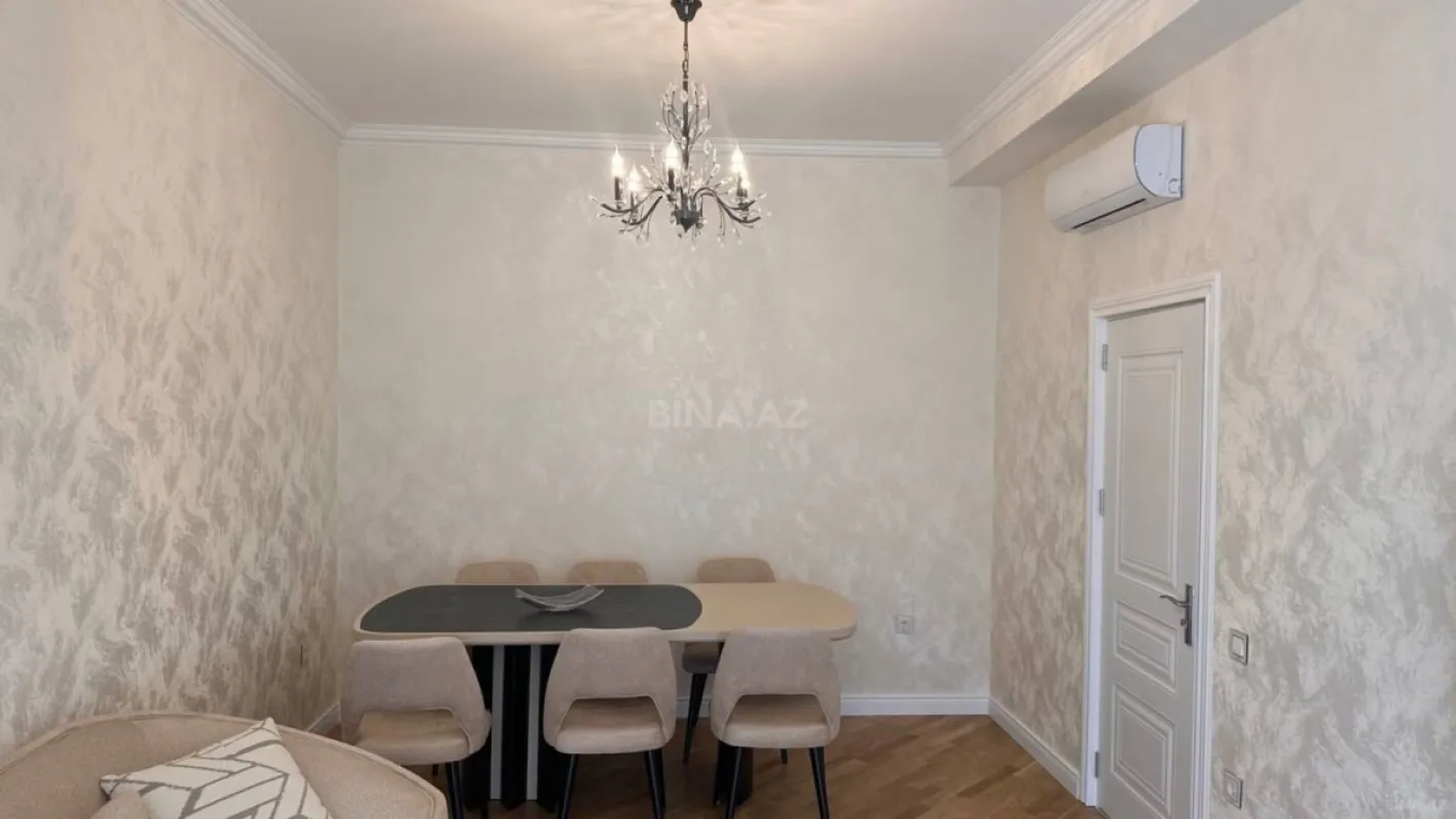 Satılır 3 otaqlı mənzil 102 m²