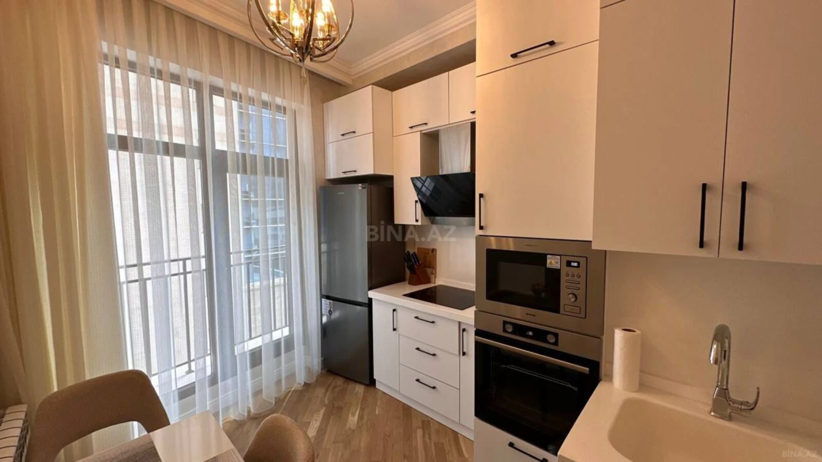 Satılır 3 otaqlı mənzil 102 m²