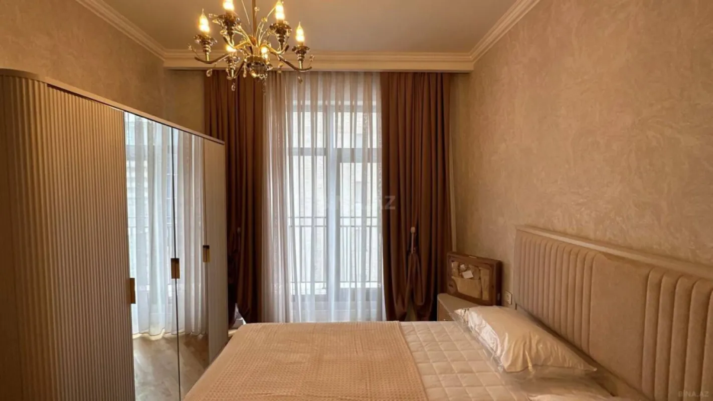 Satılır 3 otaqlı mənzil 102 m²