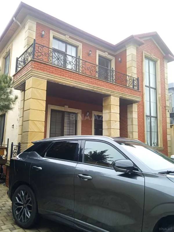 Satılır 4 otaqlı həyət evi 166 m²