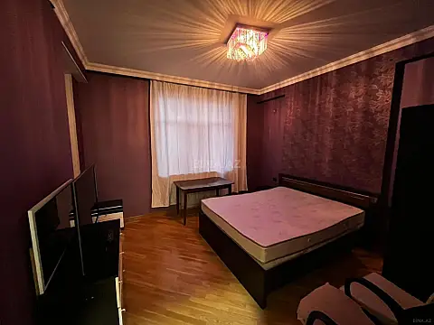 Kirayə verilir 3 otaqlı mənzil 140 m²