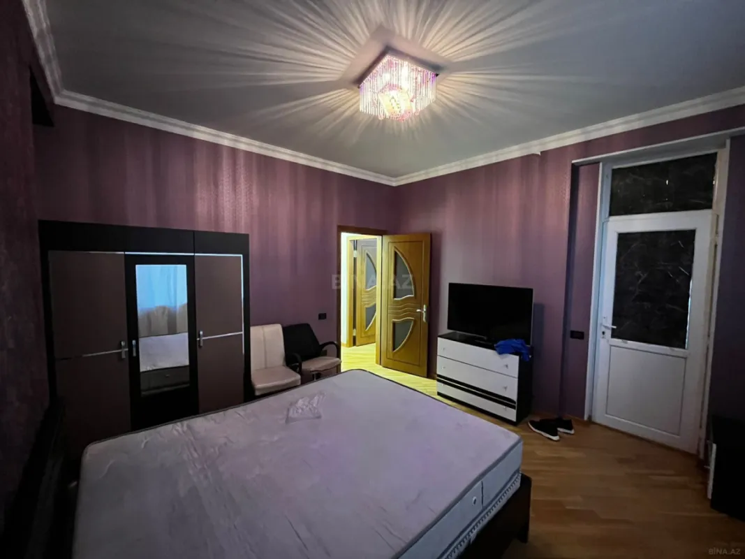 Kirayə verilir 3 otaqlı mənzil 140 m²