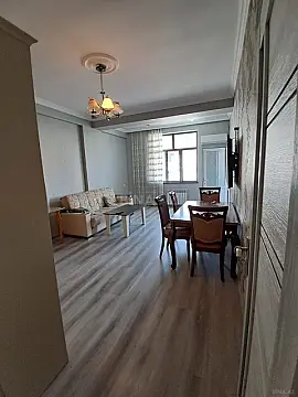 Kirayə verilir 2 otaqlı mənzil 65 m²