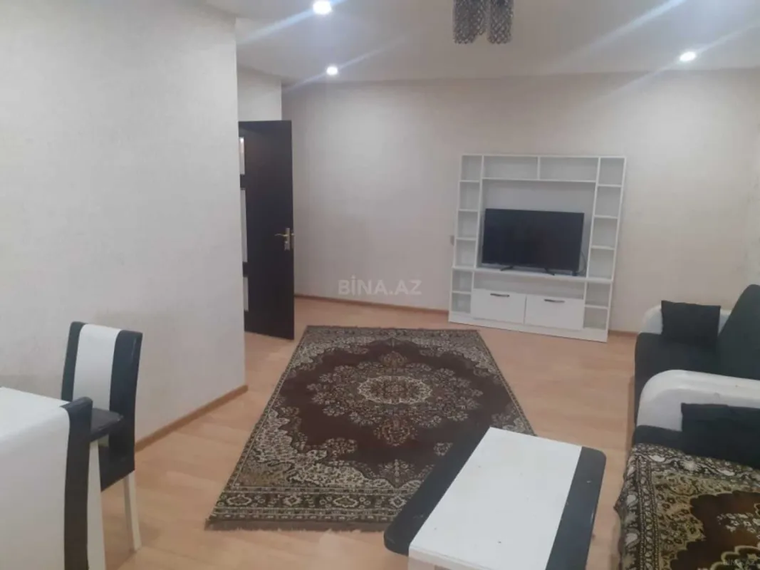 Kirayə verilir 2 otaqlı mənzil 65 m²