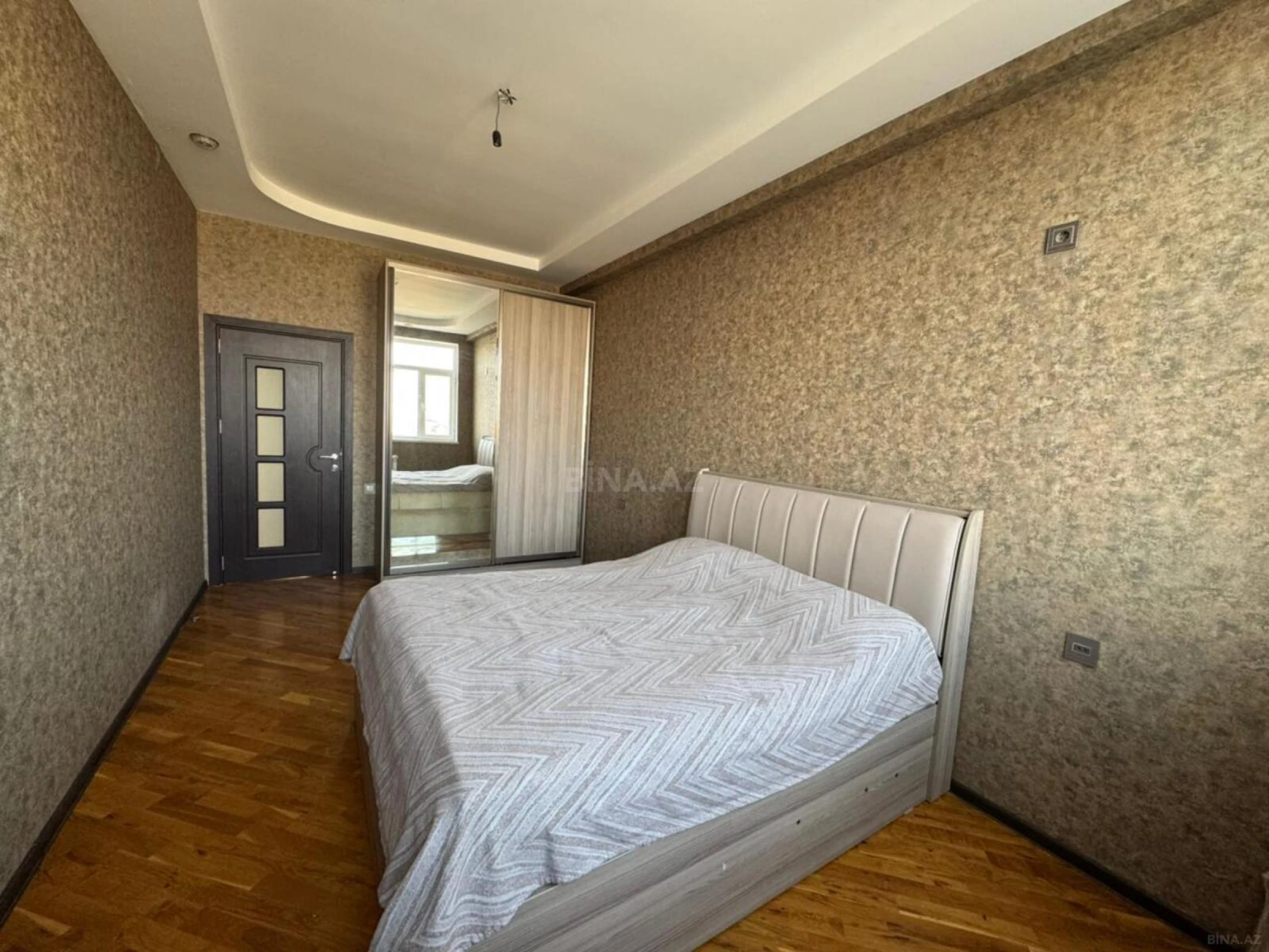 Satılır 3 otaqlı mənzil 89 m²