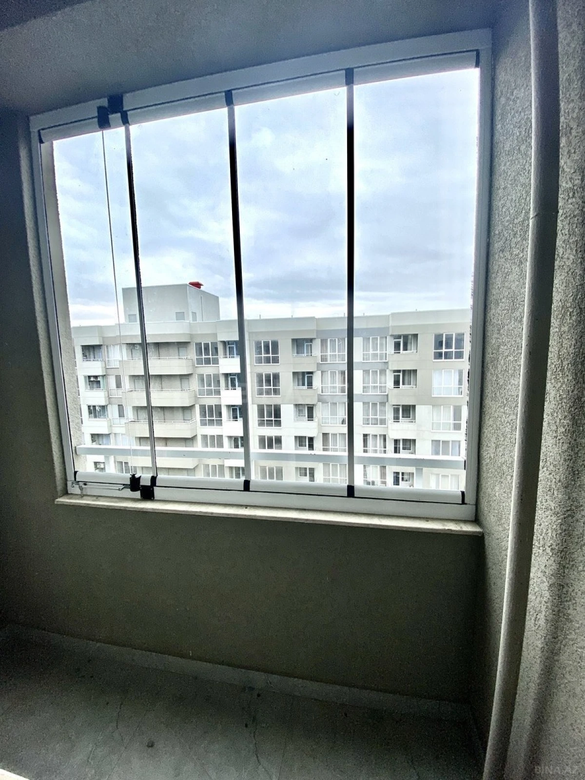 Satılır 2 otaqlı mənzil 52.9 m²