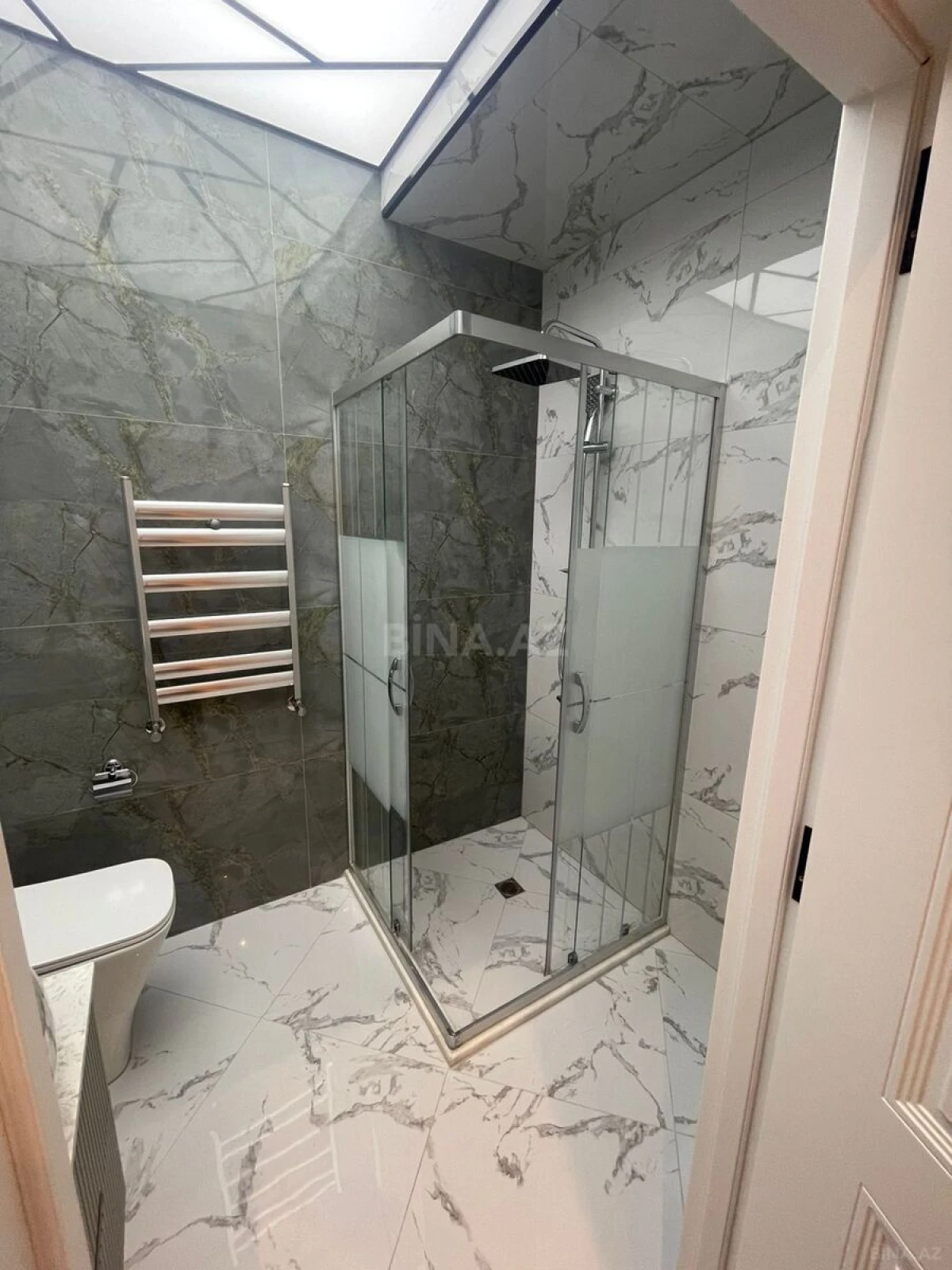 Satılır 3 otaqlı mənzil 97 m²