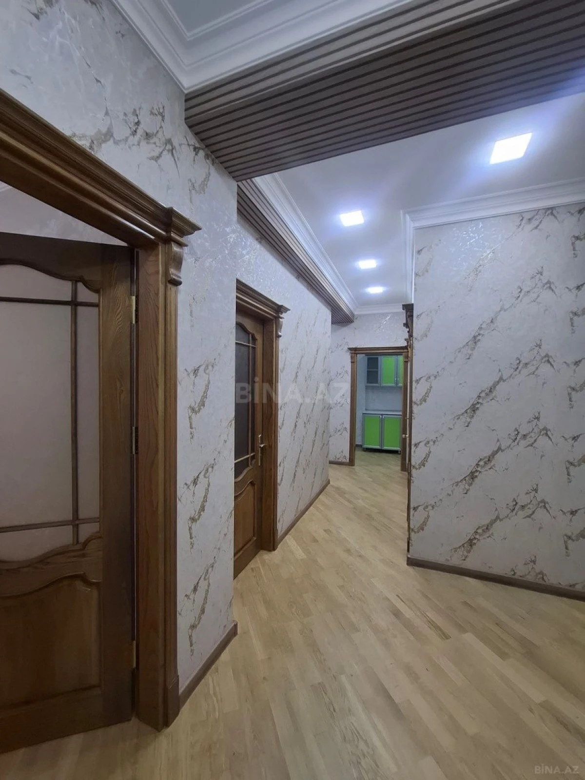 Satılır 3 otaqlı mənzil 97 m²