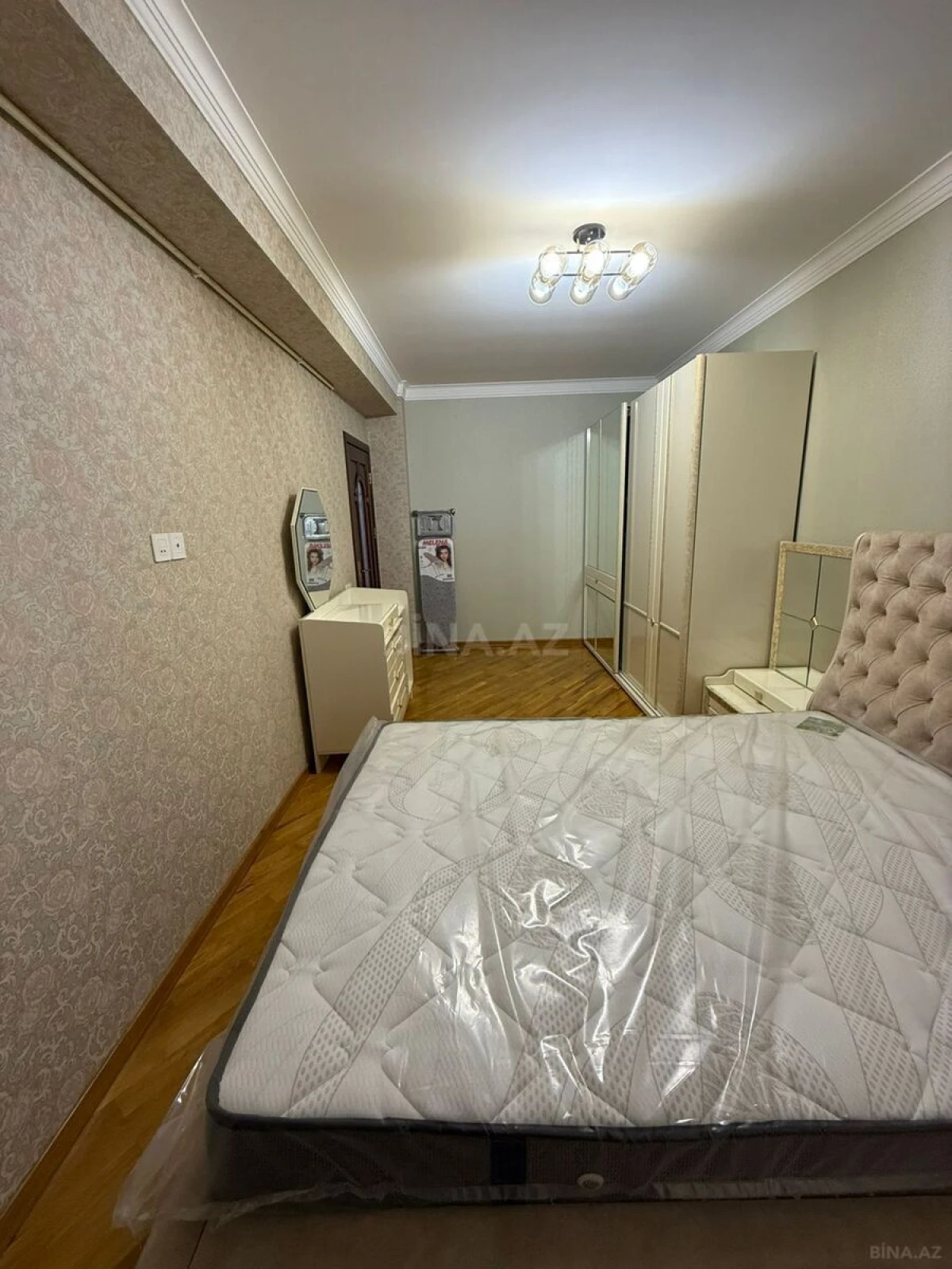 Kirayə verilir 2 otaqlı mənzil 75 m²