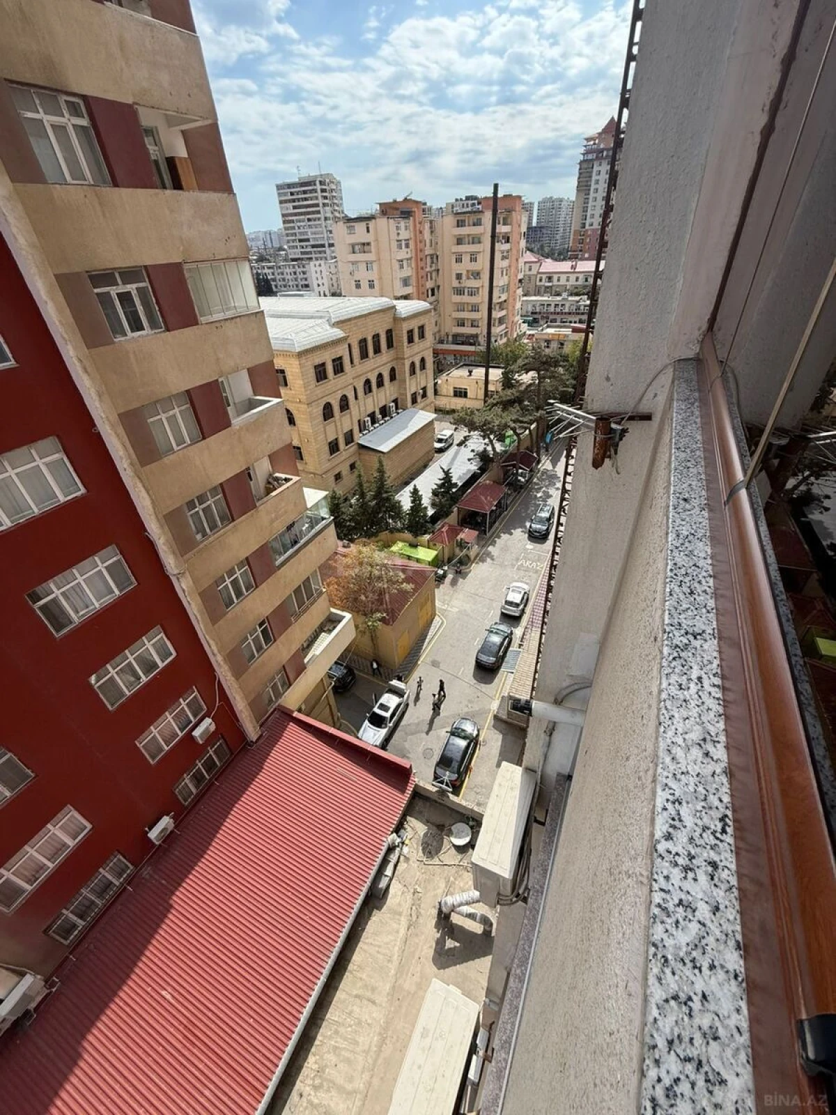 Kirayə verilir 2 otaqlı mənzil 75 m²