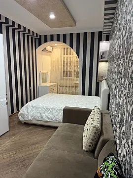 Satılır 2 otaqlı mənzil 87 m²