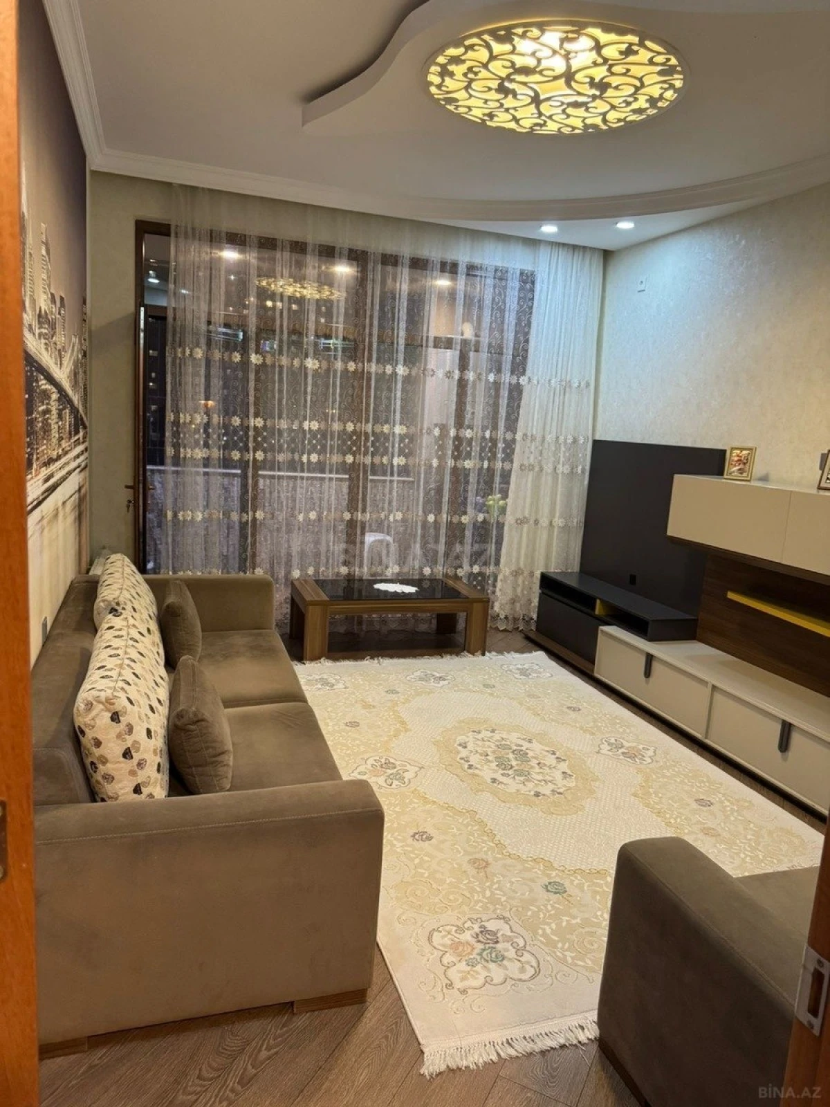 Satılır 2 otaqlı mənzil 87 m²
