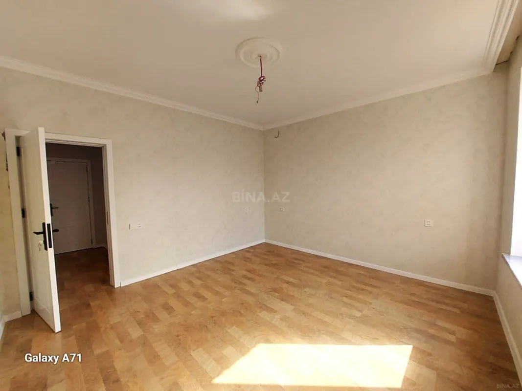 Satılır 4 otaqlı həyət evi 140 m²