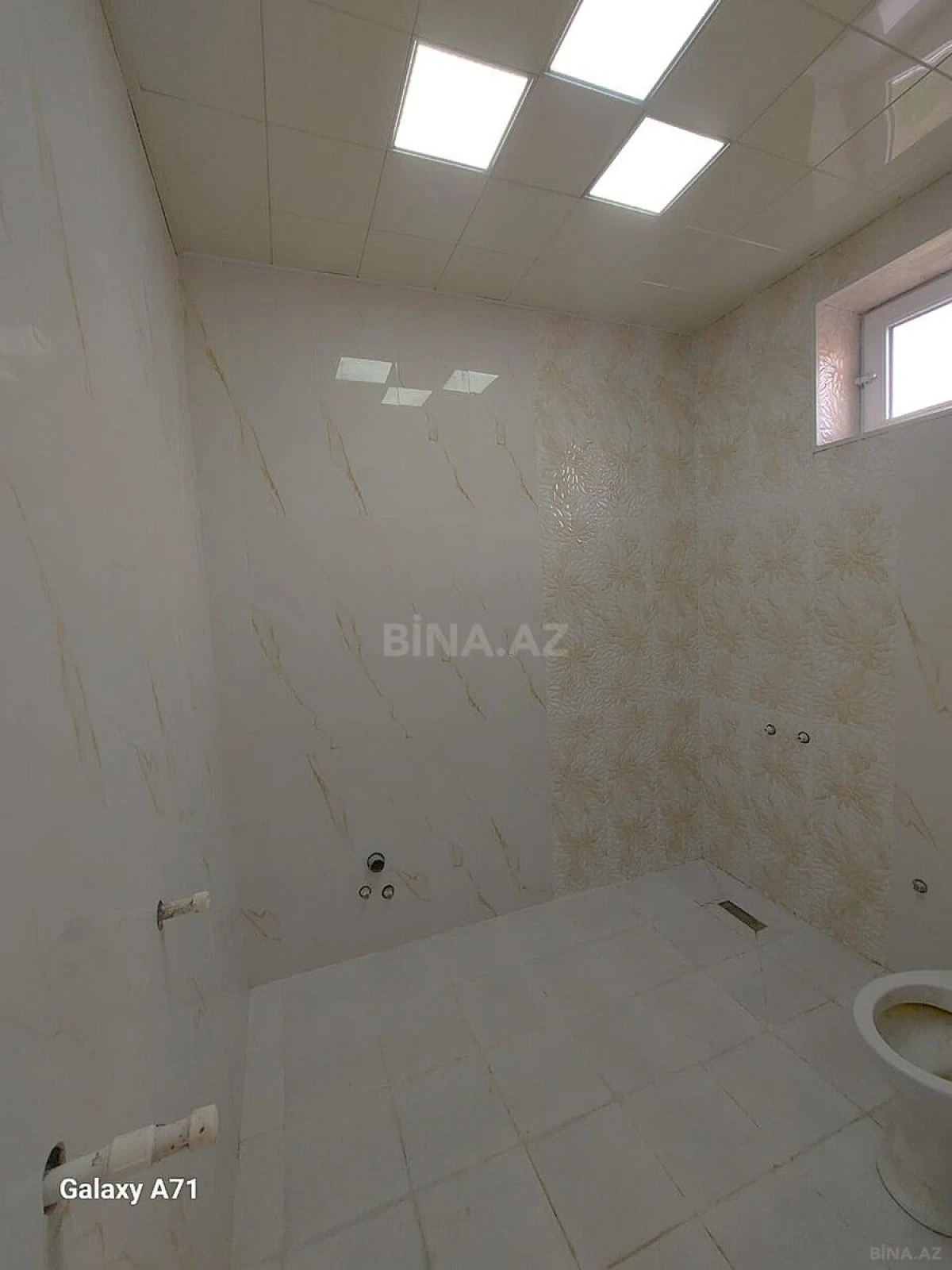 Satılır 4 otaqlı həyət evi 140 m²