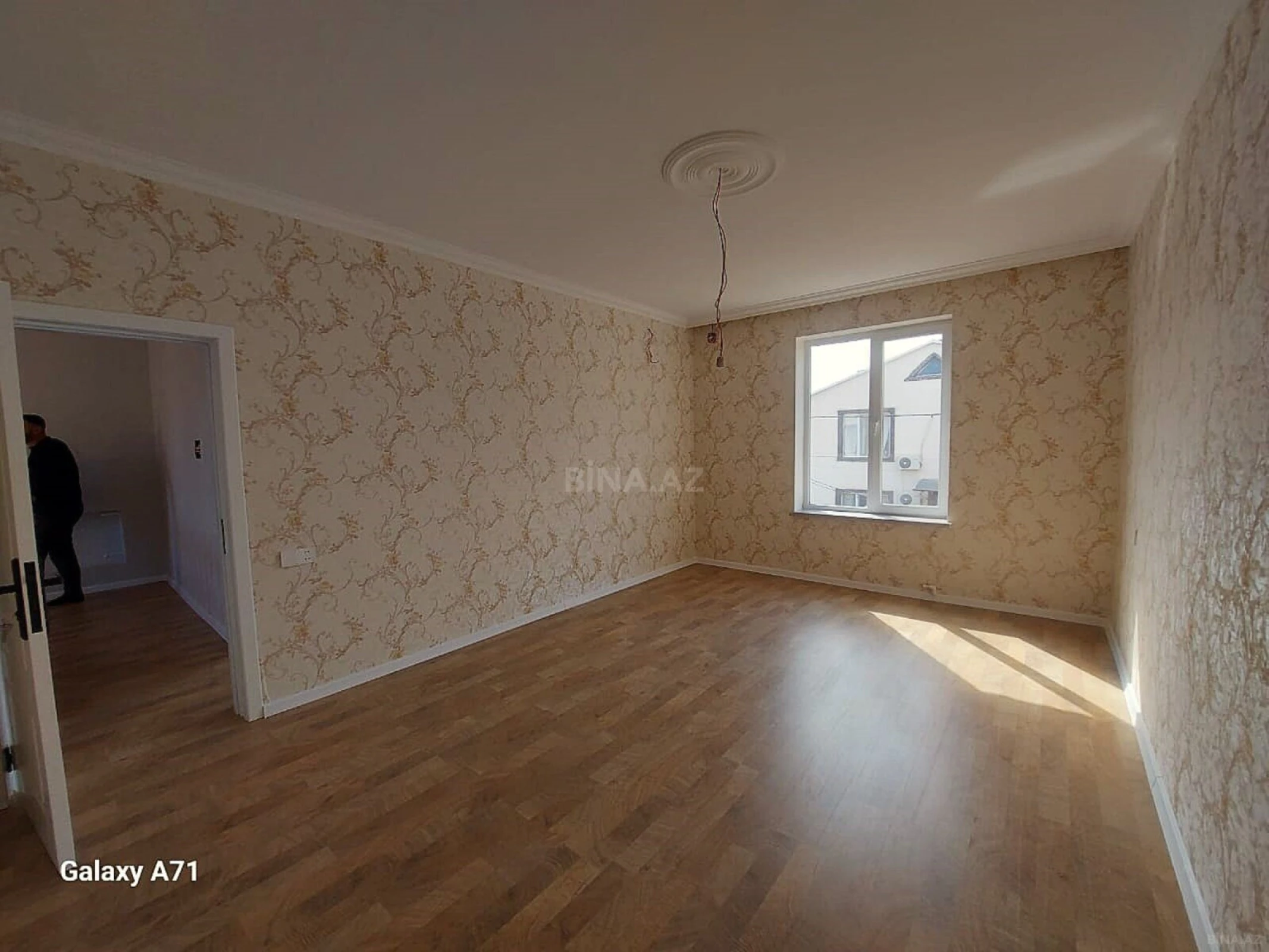 Satılır 4 otaqlı həyət evi 140 m²