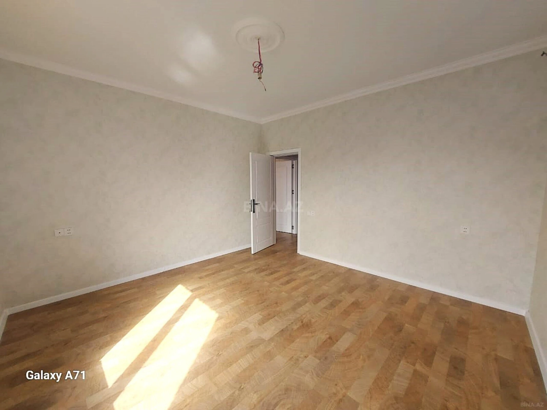 Satılır 4 otaqlı həyət evi 140 m²