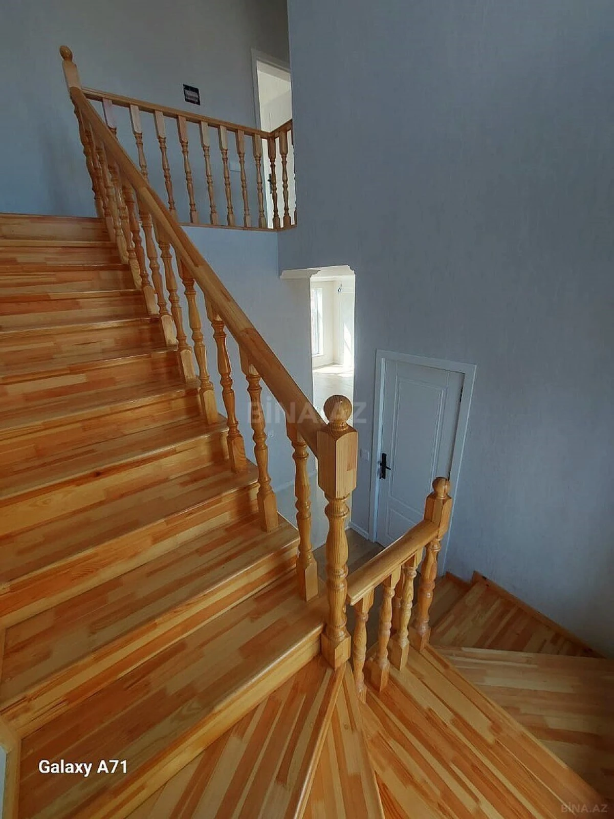 Satılır 4 otaqlı həyət evi 140 m²