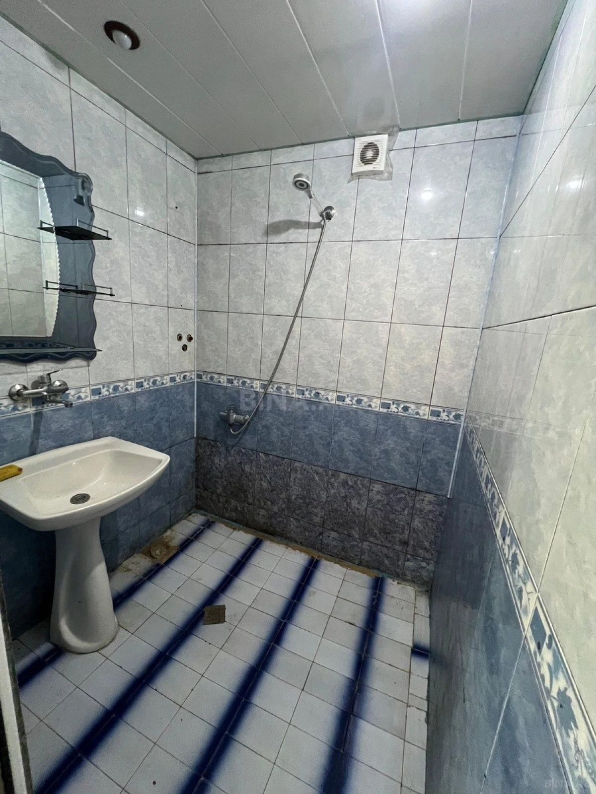 Satılır 3 otaqlı mənzil 60 m²