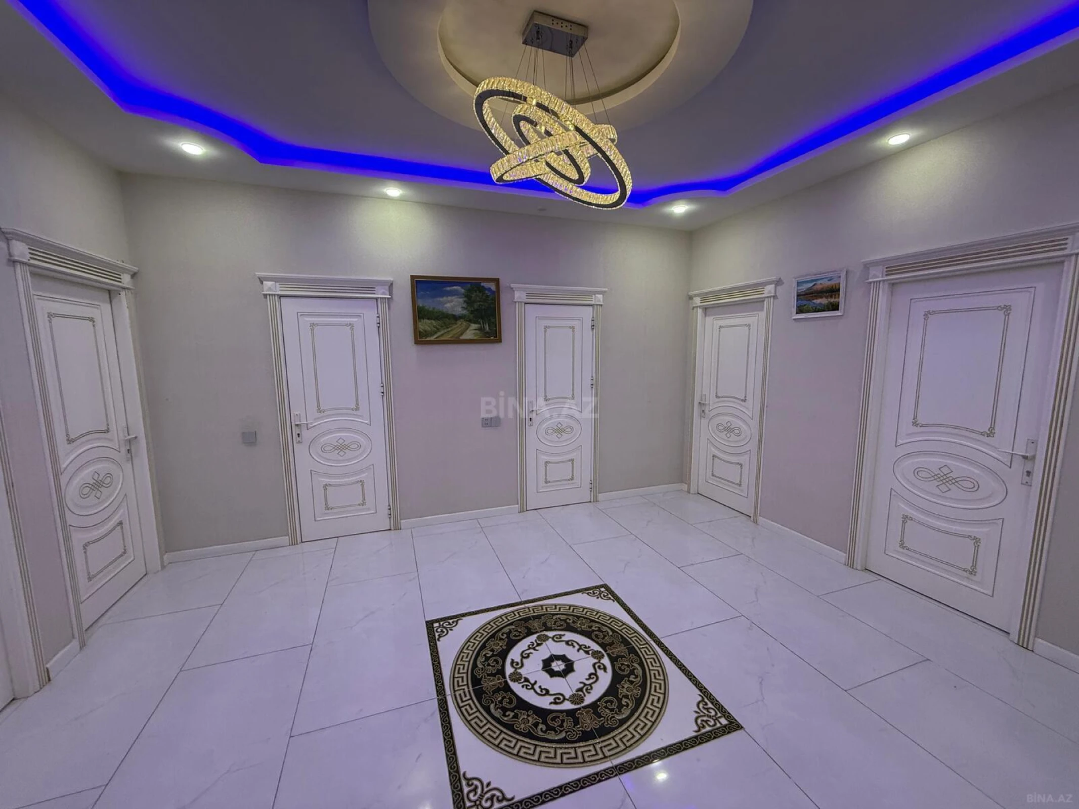 Satılır 3 otaqlı mənzil 130 m²