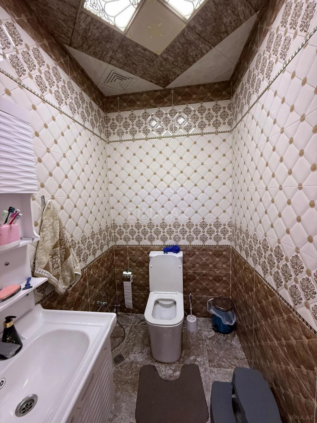 Satılır 3 otaqlı mənzil 130 m²