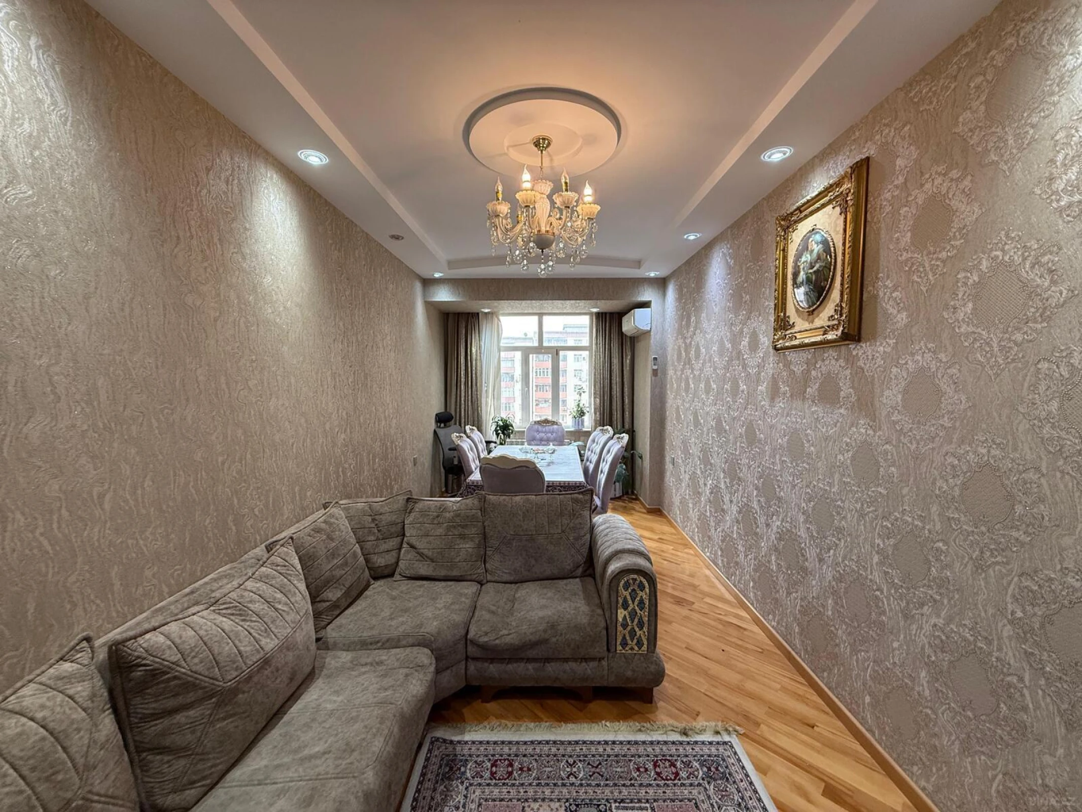 Satılır 3 otaqlı mənzil 130 m²