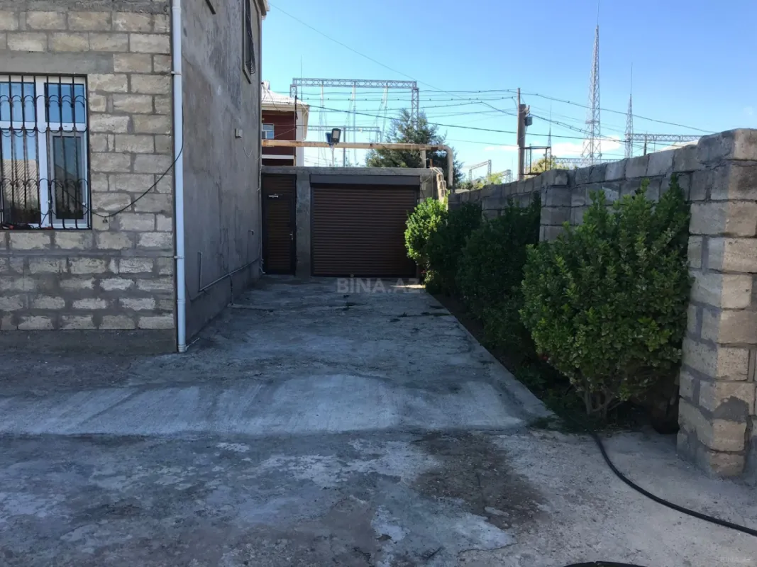 Satılır 6 otaqlı həyət evi 450 m²