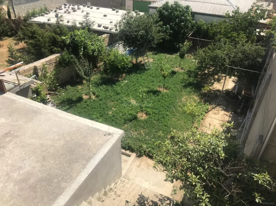 Satılır 6 otaqlı həyət evi 450 m²