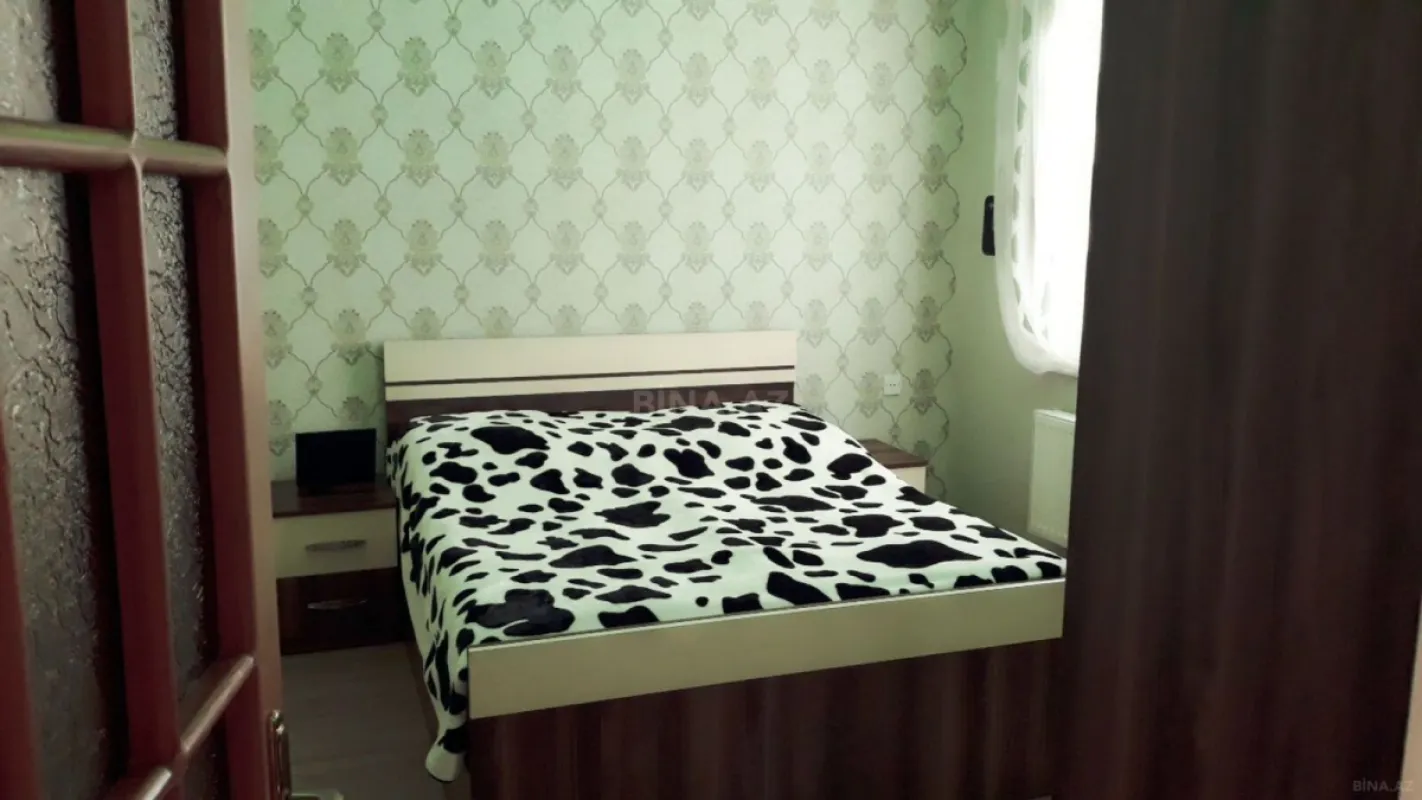 Satılır 6 otaqlı həyət evi 450 m²